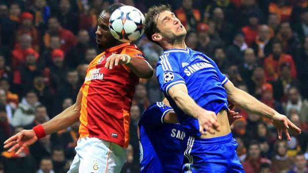 <p><strong>Didier Drogba, Galatasaray</strong><br />G.Saray'da yeni sözleşme görüşmeleri önce Chelsea maçlarının sonuna kalan Drogba, şimdi de sezonu bitirmeyi bekliyor. 36 yaşındaki futbolcu Galatasaray'daki 53 maçında 20 gol attı ve 13 de asist yaptı. Drogba'nın adı Chelsea'yle de geçiyor ancak en büyük talipleri ABD'den</p>