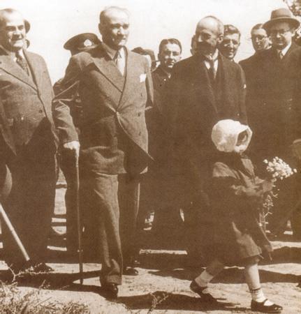 <p>Atatürk'ün kızı Ülkü Adatepe</p>