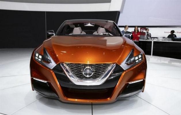 <p>Nissan firması Kuzey Amerika'nın En İyi Konsepti sloganıyla beğeniye sunduğu Sport Sedan Konsept aracı özel boyası ve tasarımı ile görenleri kendine hayran bıraktı.<br /><br />Nissan Sport Sedan Konsept</p>