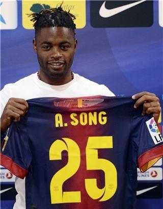 Alex Song Eski takımı: Arsenal Yeni takımı: Barcelona Bonservis : 19 milyon Euro
