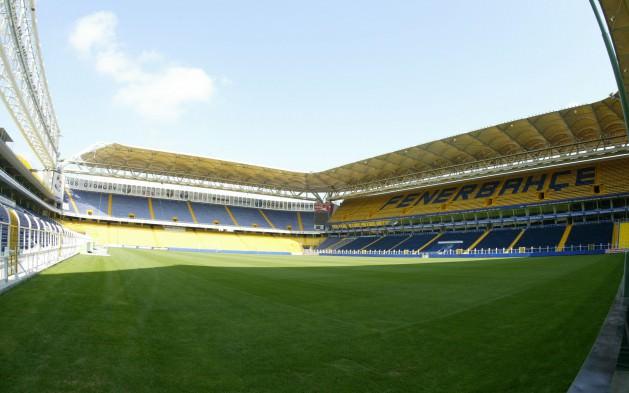Aziz Yıldırım'ın bir diğer büyük tesis hamlesi ise Fenerbahçe Şükrü Saraçoğlu Stadı'nın kapasitesini artırılmasıydı. Tribünlerin teker teker yıkılıp yapılması ise bir kaç yıla yayınlan proje ile stadın kapasitesi 52.000 kişiye çıkarıldı.