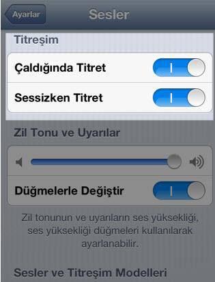 Titreşim iOS 6 ile gelen yeni bir özellikte yandaki fiziksel tuş ile sessize alındığında cihazın artık titrememesinin sağlayabilecek olması. Yeni titreşim ayarı sayesinde iOS 6 cihazlar tamemen sessiz bir moda girebilecek.