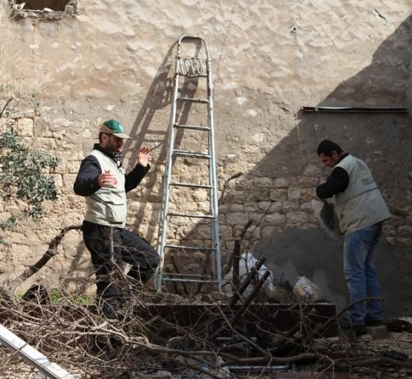 İHH İnsani Yardım Vakfı ekipleri Halep'te savaşın yoğun bir şekilde sürdüğü sıfır noktasındaki sivillere yardımlar ulaştırdı. 
