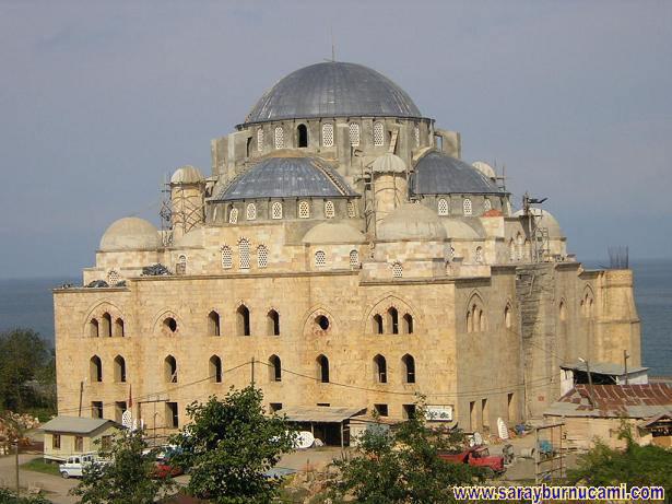 Kendine hayran bıraktıran cami