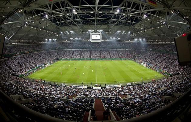 <p>Veltins-Arena - Schalke 04 / Kapasite: 61.673 Ortalama: 61.104</p>
