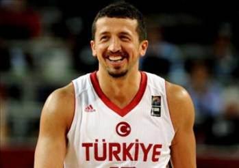 <p><strong>HİDAYET TÜRKOĞLU-</strong> Fenerbahçe'nin başarısı için dualarını eksik etmeyen tüm Türk halkına teşekkürler... </p>