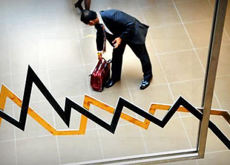 Yunanistan'ın geçtiğimiz Mart ayında yaptığı borç yeniden yapılandırmadan bu yana 2023 vadeli tahvilde faiz oranı ilk kez yüzde 15 seviyesinin altında geldi.