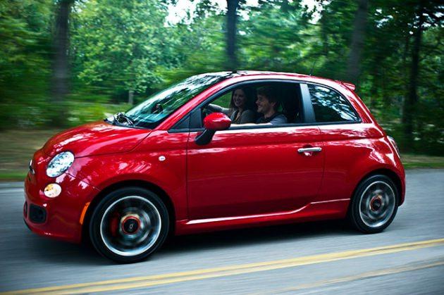 <p>Nakit alımı tercih edenlere ise ilave 2 bin lira indirim uygulanıyor. Fiat Punto, 34 bin 980, Linea 37 bin 300 liradan başlayan fiyatlarla satışa sunuluyor.</p>