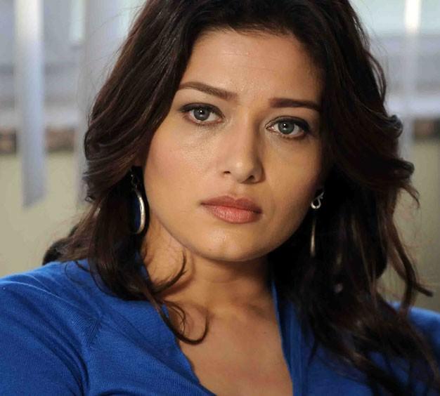 Nurgül Yeşilçay 50-60 bin TL ücret alıyor.