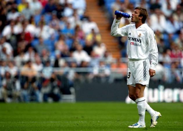 <p><strong>David Beckham</strong><br />Manchester United'dan Real Madrid'e: <strong>37.5 Milyon Euro</strong></p>
