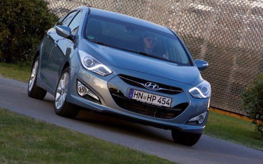 2012 son çeyreği ve 2013 yılı ilk yarısında 40’ın üzerinde yepyeni model Türkiye’de satışa sunulacak.