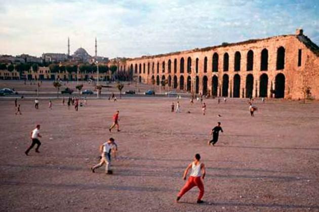 <p>Bir zamanlar Saraçhane'de futbol oynanabiliyormuş!..</p>