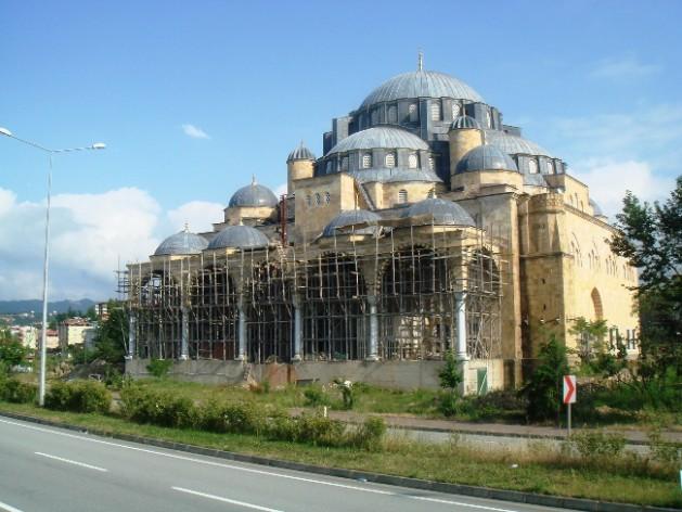 Kendine hayran bıraktıran cami