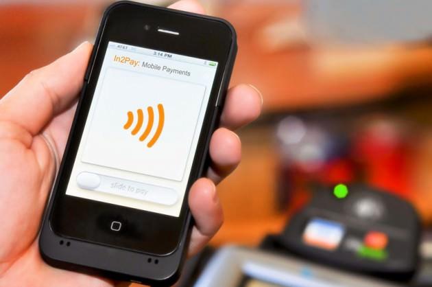 <p>NFC'nin uygulamaya geçmesi ile NFC'li cep telefonları ile biletlerinizi de elektronik olarak alıp kullanabileceksiniz. NFC uyumlu cep telefonunuz ile maça giderken sadece cep telefonunuzu taşımanız yeterli olacak. Cep telefonunuz üzerindeki bileti gösterip stadyuma girebilecek, istediğiniz zaman büfelerde bulunan temassız terminallerden yiyecek ve içeceğinizi satın alabileceksiniz.</p>