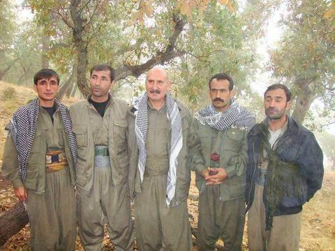 PKK'lıların üzerindeki flash belleklerde, örgüt üyelerinin sefalet içinde yaşadığını gösteren fotoğraflar bulundu. Daha önce ele geçen fotoğraflarda örgüt yöneticileri Murat Karayılan, Sabri Ok ve Duran Kalkan'ın bakımlı ve sağlıklı halleri dikkat çekmişti.