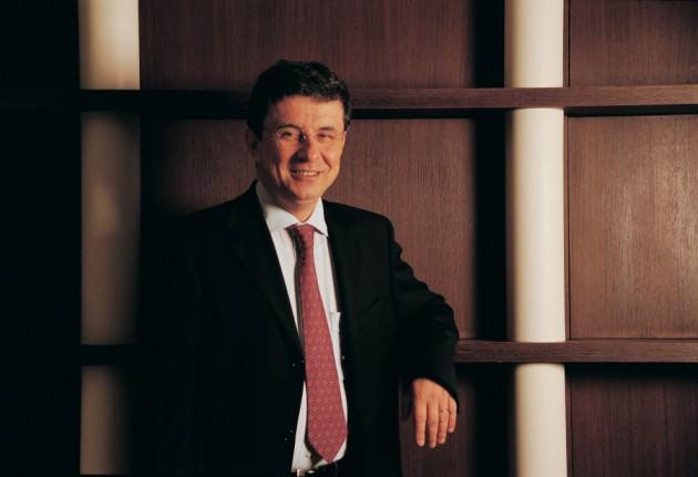 <p>Rahmi Faruk Eczacıbaşı</p>