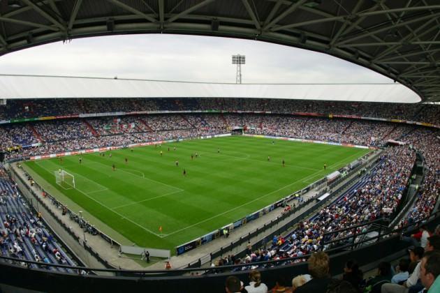 <p>De Kuip - Feyenoord / Kapasite: 51.177 Ortalama: 45.250</p>