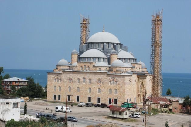 Kendine hayran bıraktıran cami