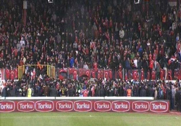 Spor Toto Süper Lig'de Elazığspor - Trabzonspor maçı başlamadan önce ilginç bir olay yaşandı.
