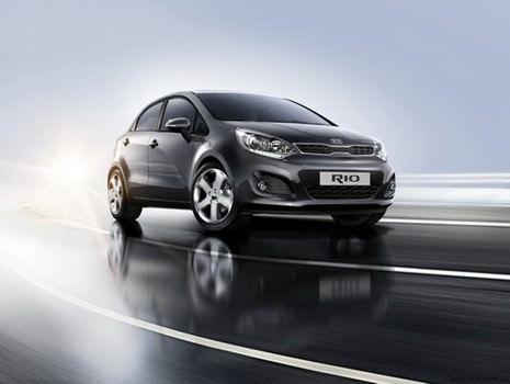 Kia Rio Sedan 1.4 Otm. 100 Km'de 6.8lt yakıt tüketiyor.
