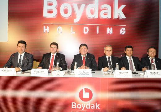 <p>3-4 milyar dolar</p>
<p>18- Boydak Ailesi</p>
<p>Boydak Grubu</p>