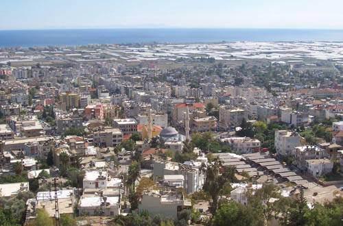 <p>Anamur Nüfusu: 100.000 Bağlı olduğu il: Mersin</p>