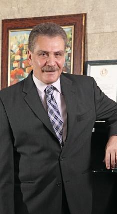 <p>Sezai Bacaksız - 1.3 milyar dolar</p>
