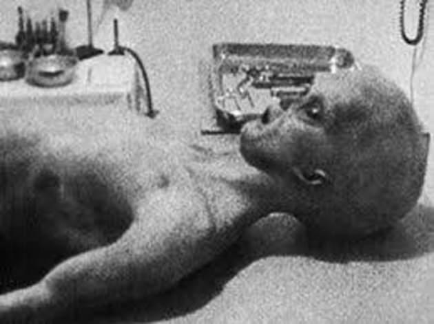 <div class="resimAlti">Roswell olayı gizemini koruyan, 20. yüzyılın en büyük UFO olayı olarak kabul edilir.</div>