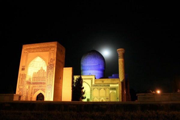 <p>Emir Timur Camii-Özbekistan</p>
