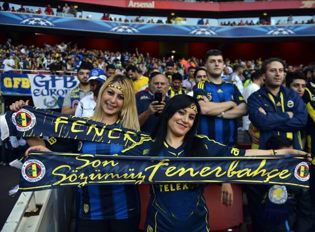 <p>Stressiz bir Fenerbahçe maçı izlemeyeli yıllar olmuş. Nasıl seyretmemiz gerektiğini bile bilemedik</p>