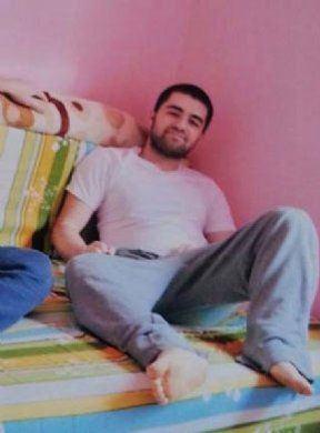 17 yaşındaki lise öğrencisi Münevver Karabulut'u başını keserek öldüren ve 24 yıl hapis cezası alan Cem Garipoğlu'na koğuş arkadaşı dayanmıyor.