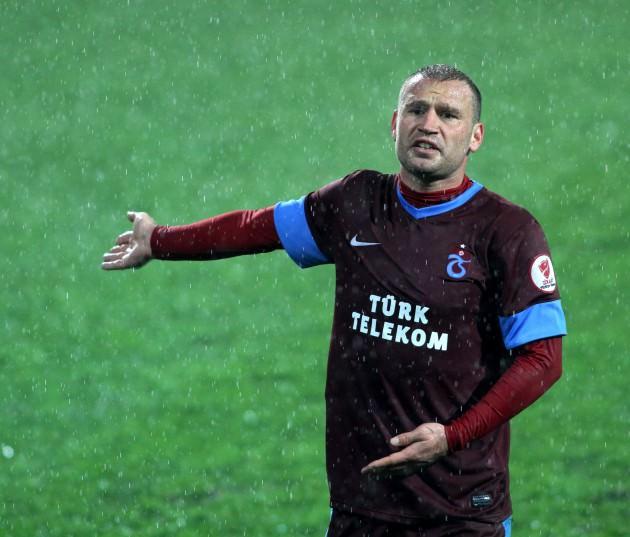 <p>SERKAN BALCI TEKRAR LİSTEDE<br />Savunmanın sağına takviye yapmayı planlayan Beşiktaş, Trabzonspor'lu Serkan Balcı'yı tekrar gündemine aldı. (AMK)</p>
