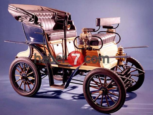 <p>1899 Fiat 3 1 2 HP</p>