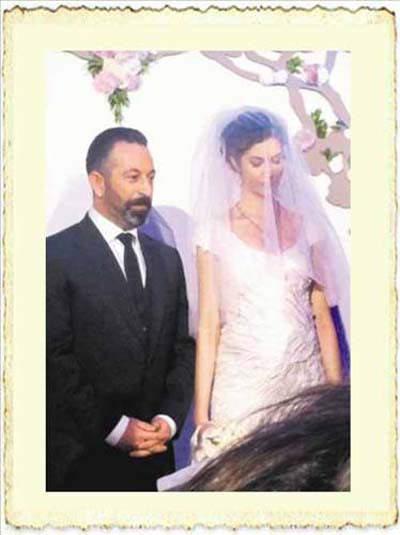 <p>Cem Yılmaz ile Ahu Yağtu</p>
