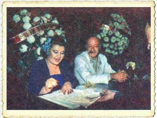 <p>Defne Yalnız ile Mete Sezer</p>