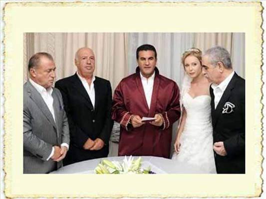 <p>İbrahim Tatlıses ile Ayşegül Yıldız</p>