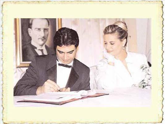 <p>Müşerref Akay ile Ekber Gence</p>