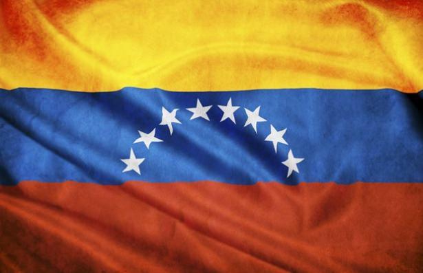 <p><strong>VENEZUELA 2005</strong></p>

<p>Venezuela Ulusal Meclisi 14 Temmuz 2005 tarihinde kabul ettiği kararda Ermeni iddiaları paralelinde görüşlere yer verildi. Kararda, bu iddialar kabul edilinceye kadar Türkiye'nin AB üyelik sürecinin askıya alınması da istendi.</p>
