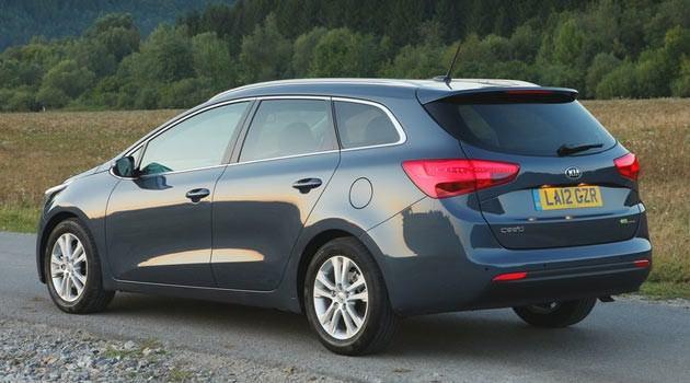 Kia Ceed 1.6 CRDi Sınıfı: C - 128 hp, 260 nm - 6 ileri, çift kavramalı Ortalama Tüketim: 5,5 Başlangıç Fiyatı: 56.600 YORUM: Cee’d çok donanımlı, modern ve çekici bir araç. Sınıfının en güçlü motoruna sahip. Keşke tüketimi daha az olsaydı.