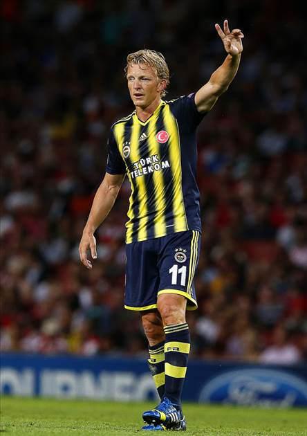 <p>Fenerbahçe'nin ihtiyaçları listesi 1-Yeni başkan 2-Yeni hoca 3-Alex</p>
