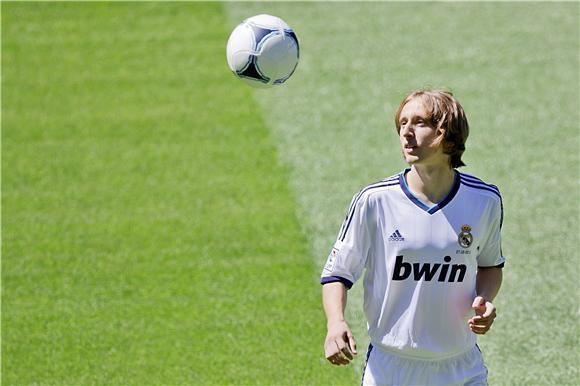 Luka Modric Eski takımı: Tottenham Yeni takımı: Real Madrid Bonservis : 30 milyon Euro