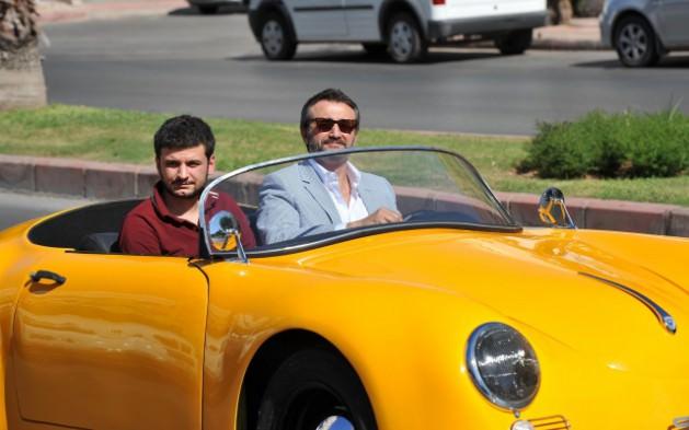 Antalya yollarında ilk elektirikli spor otomobili tanıtıldı...