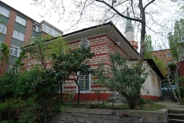 <p>Fatma Sultan Türbesi<br /><span><br /> Kalenderhane Mahallesi Şehzade Caddesi Şehzade Camii avlusu Şehzadebaşı - Fatih</span></p>