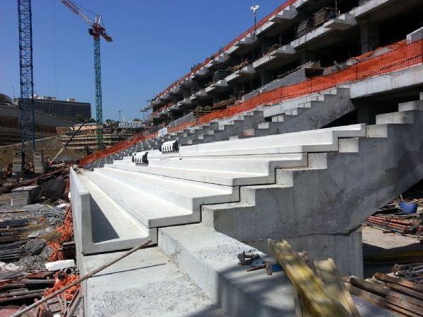 <p><span>Ağustos ayında bitmesi planlanan Vodafone Arena’ya ilk koltuklar takıldı.</span></p>