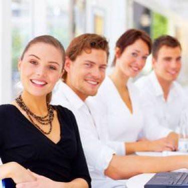 <p>Almanya<br />
Erkek Resmi emeklilik yaşı: 65<br />
Emekli olunan yaş: 62.1<br />
Kadın Resmi Emeklilik yaşı: 58<br />
Emekli olunan yaş: 60.9</p>
