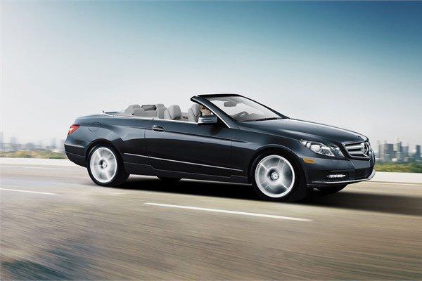 <p><strong>2016 Mercedes-Benz S Convertible</strong></p>
