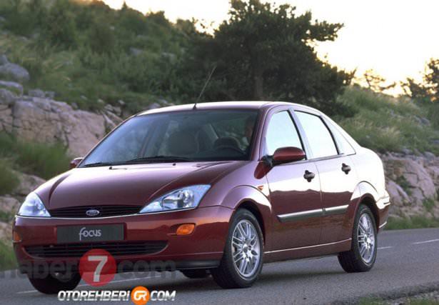 <p>Ford Focus Sedan - 1998</p>
