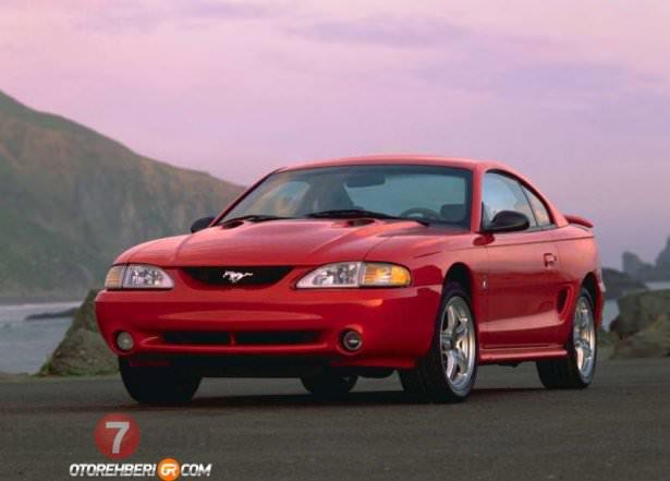 <p>Ford Mustang Cobra - 1998</p>
