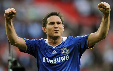 <p><strong>Frank Lampard, Chelsea</strong><br />Lampard için de ağırlıklı olarak ABD takımlarının adları geçiyor. LA Galaxy'nin İngiliz futbolcuya yıllık 4 milyon pound önerdiği iddia ediliyor. Takımda kalma ihtimali olduğu da konuşulan Lampard bu yaz tercihini yapacak.</p>
