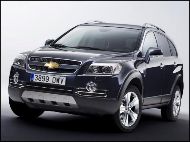 Chevrolet: Aralık ayında makyajlı ve 1.6 lt benzinli Cruze HB veya Sedan tercih edenlerden, otomatik vites farkı alınmıyor. Aveo modelleri için de aralık ayına özel 29 bin 850TL’den başlayan fiyatlar uygulayan Chevrolet, 250 TL’den başlayan taksitlerle Aveo sahibi olma imkanı tanıyor. Markanın SUV modeli Captiva ise, 79 bin 950 TL’den başlayan fiyatlarla satılıyor.